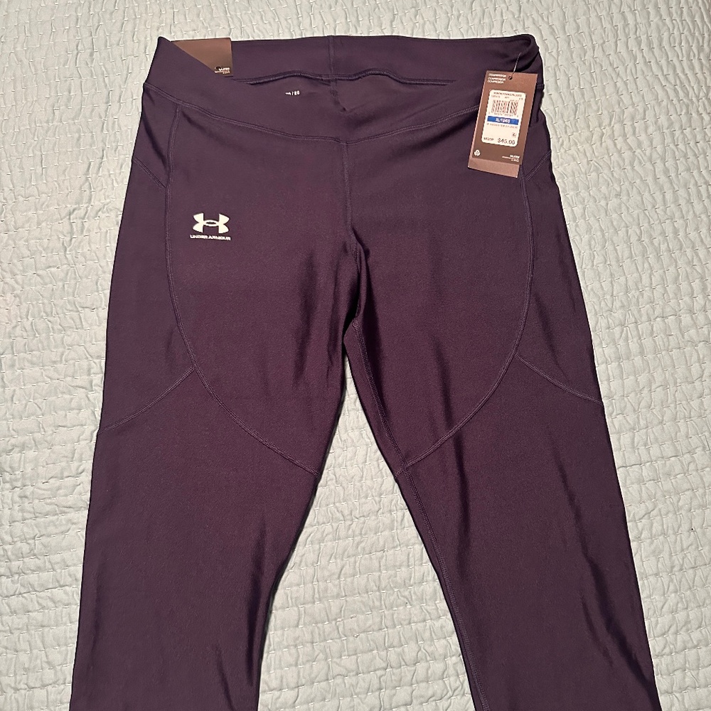 Under Armor Heat Gear Team 3/4 Leggings Womens Navy Size XL NWT